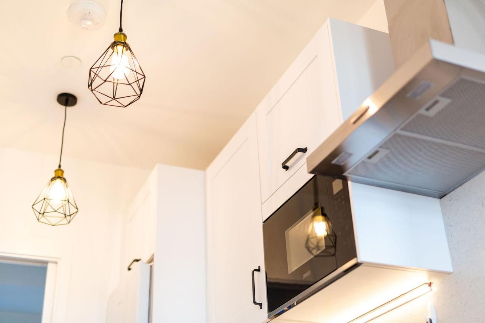 Studio Apartment With 65" Smart Tv Нюпорт Екстериор снимка